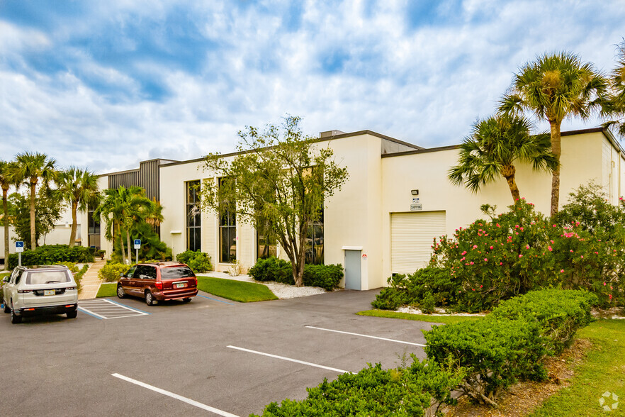 12000 N 28th St, Saint Petersburg, FL for sale - Primary Photo - Image 1 of 1