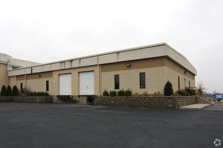 4403 Hamburg Pike, Jeffersonville, IN for lease - Building Photo - Image 2 of 37