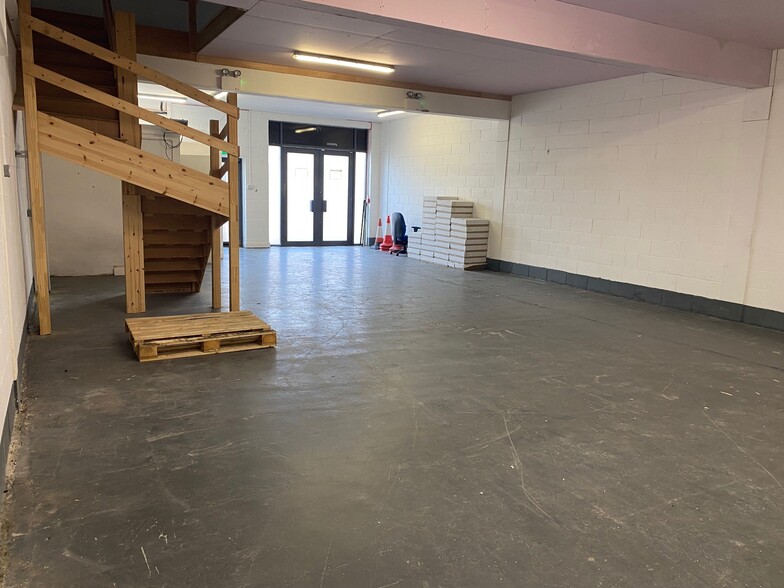 Bowman Ct, Royal Wootton Bassett for lease - Building Photo - Image 3 of 12