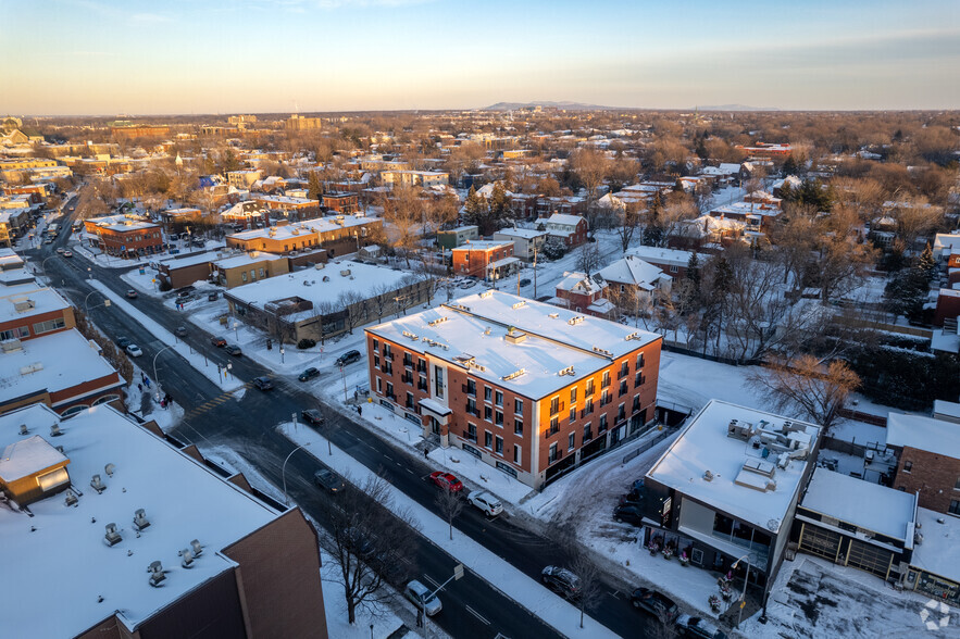 450-460 Rue Saint-Charles O, Longueuil, QC for lease - Aerial - Image 3 of 6