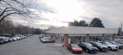 1389 Richmond Rd, Charlottesville, VA for lease Building Photo- Image 1 of 11
