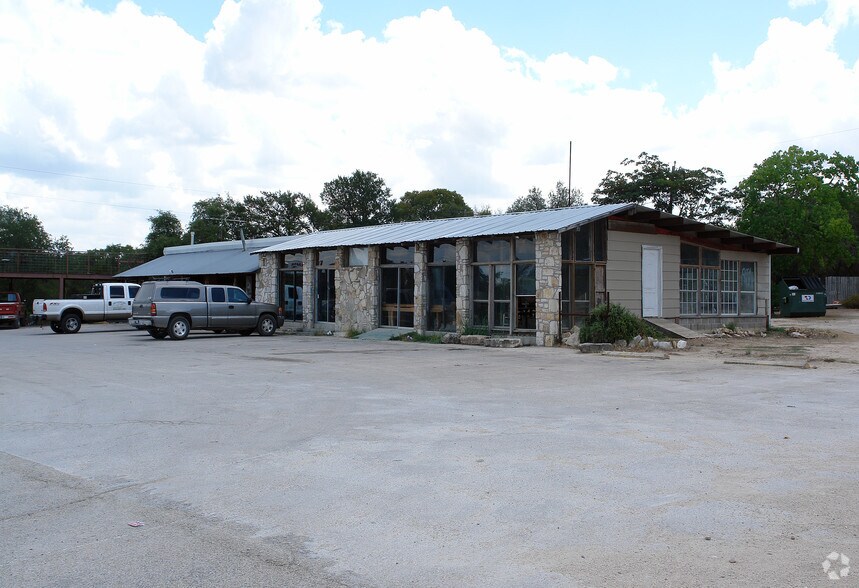 3971 FM 32, Fischer, TX 78623