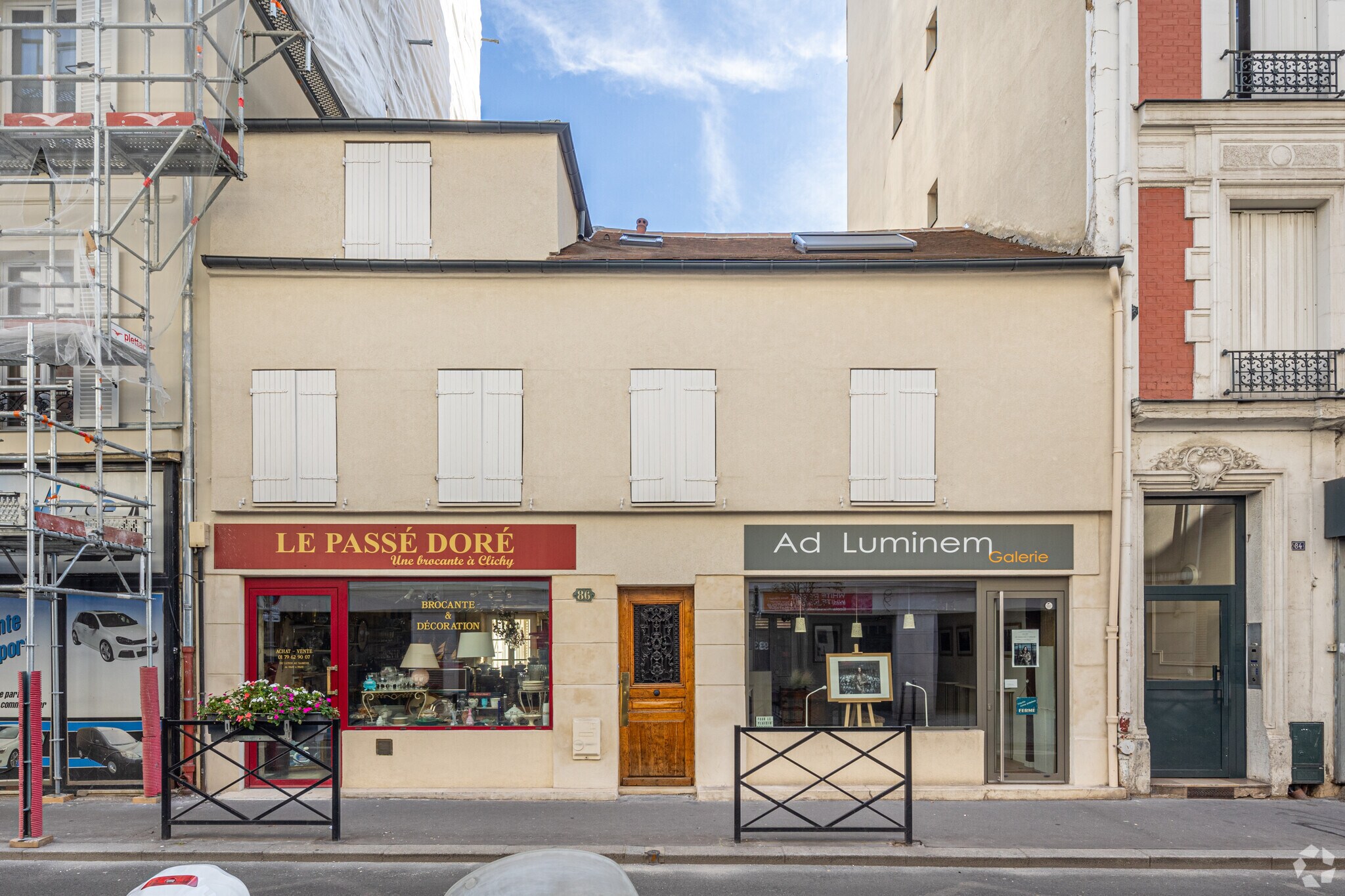 Office/Retail in Clichy for lease Primary Photo- Image 1 of 3