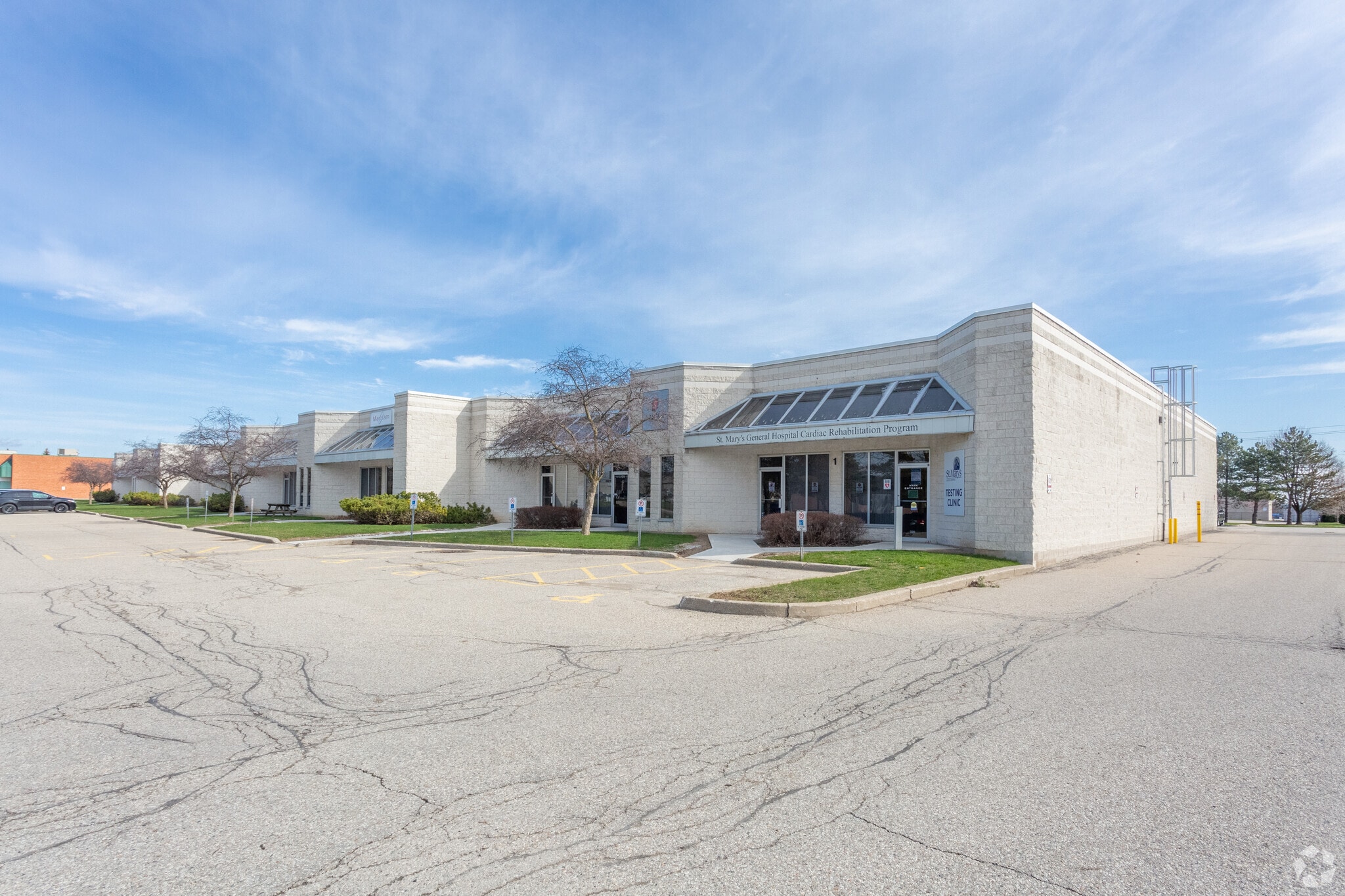50 Bathurst Dr, Waterloo, ON for lease Primary Photo- Image 1 of 6