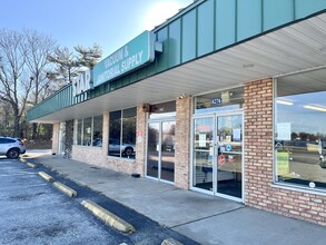 8274 Saint Charles Rock Rd, Saint Louis, MO for lease Building Photo- Image 2 of 10