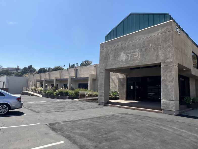 829 Monterey Pass Rd, Monterey Park, CA for lease - Building Photo - Image 1 of 71