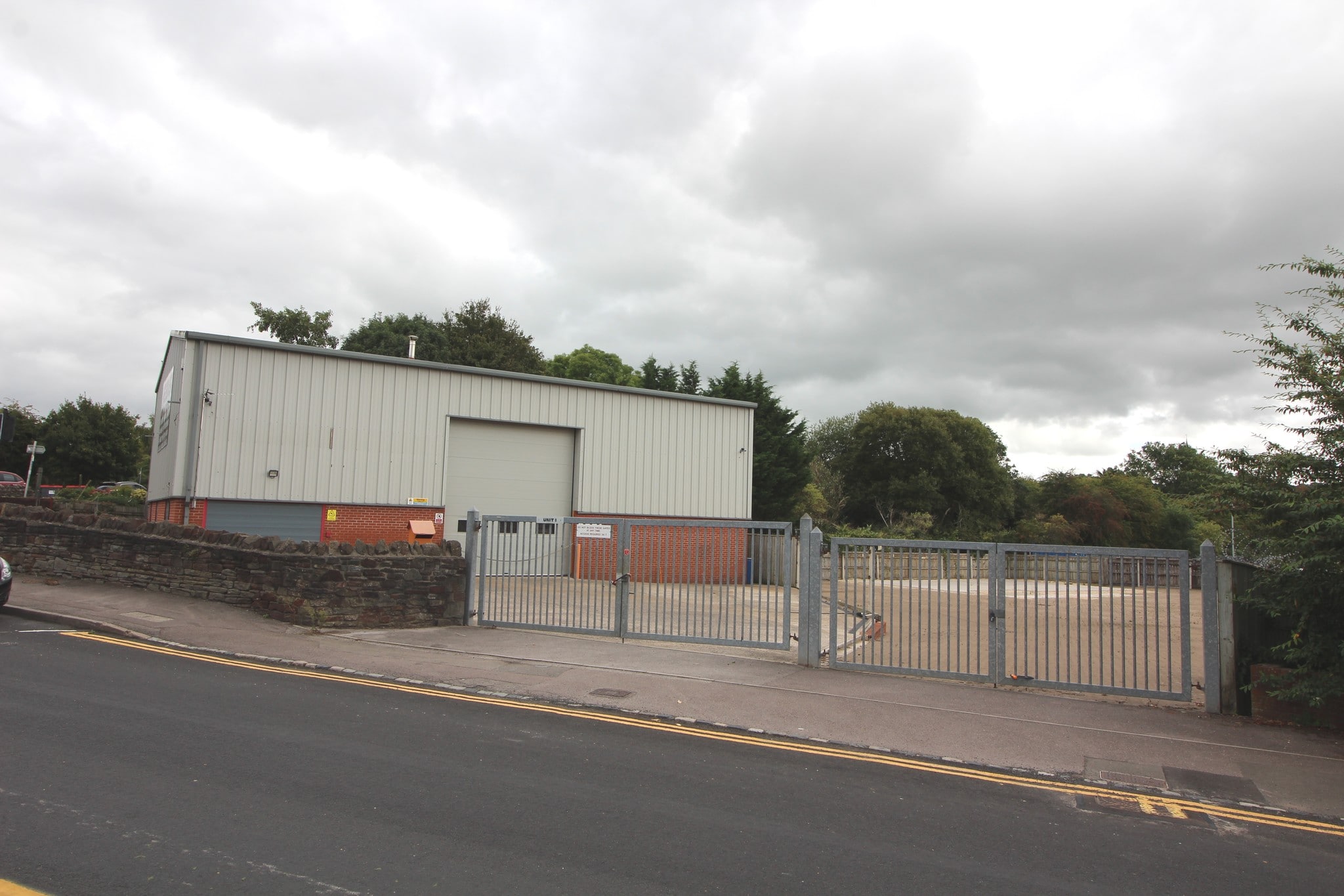 25 London Rd, Warmley for sale Primary Photo- Image 1 of 1