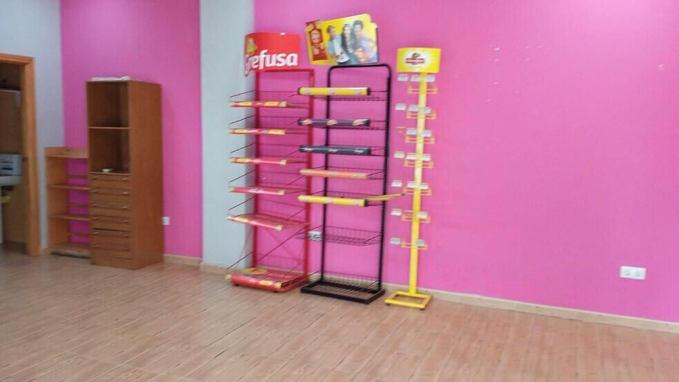 Retail in San Jorge for sale - Building Photo - Image 2 of 6