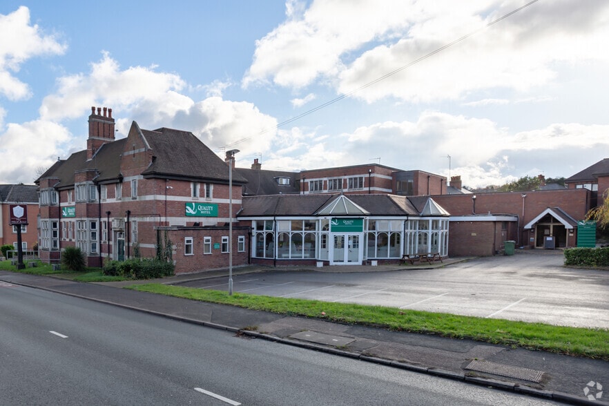 72 Birmingham Rd, Dudley for sale - Building Photo - Image 1 of 1