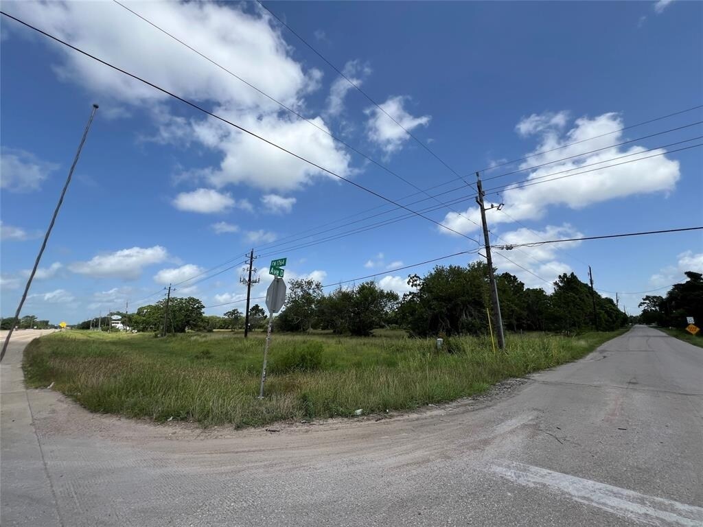 3420 Avenue D, Santa Fe, TX for lease Primary Photo- Image 1 of 9
