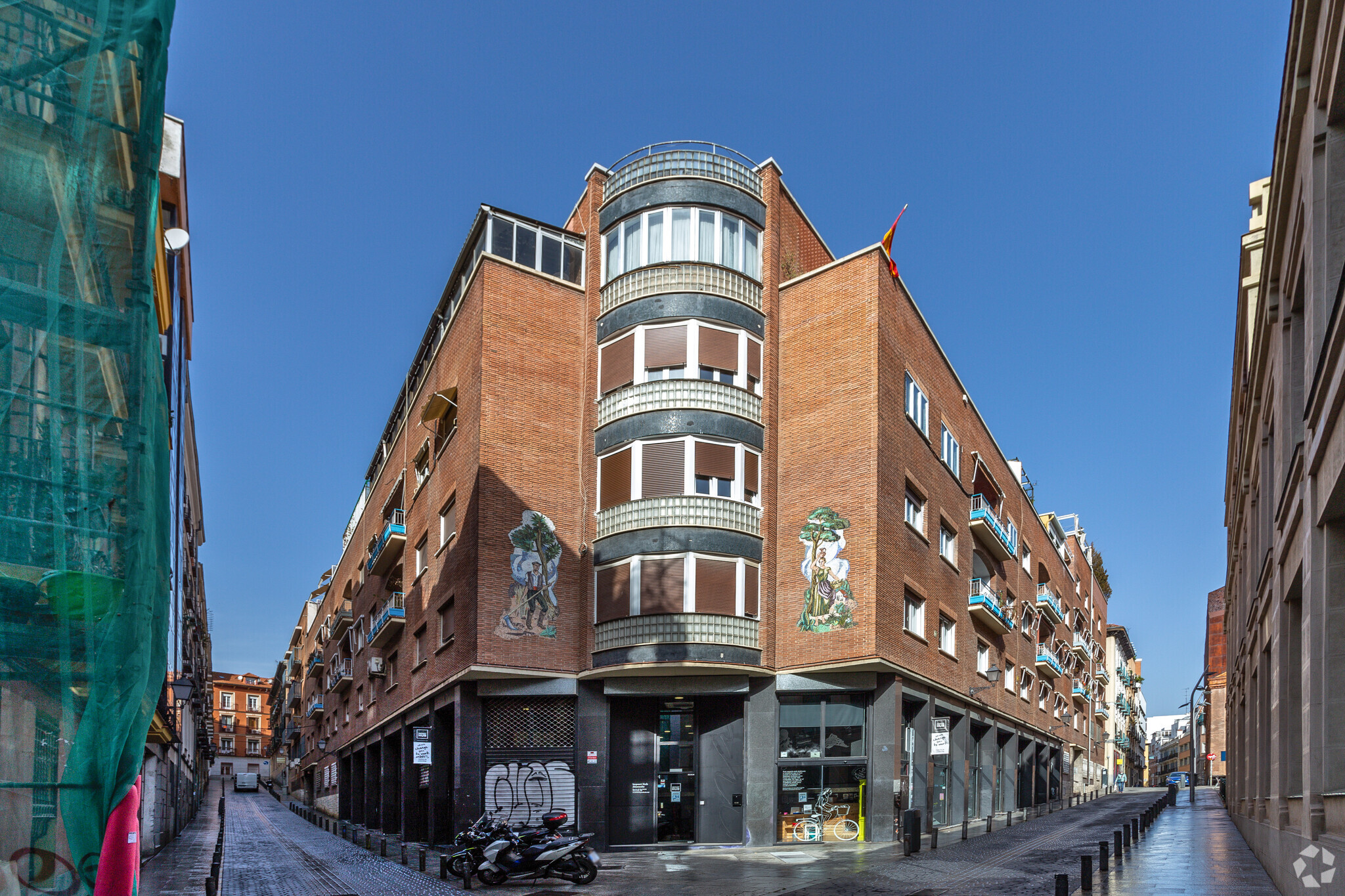 Calle De La Alameda, 22, Madrid, Madrid for lease Primary Photo- Image 1 of 5