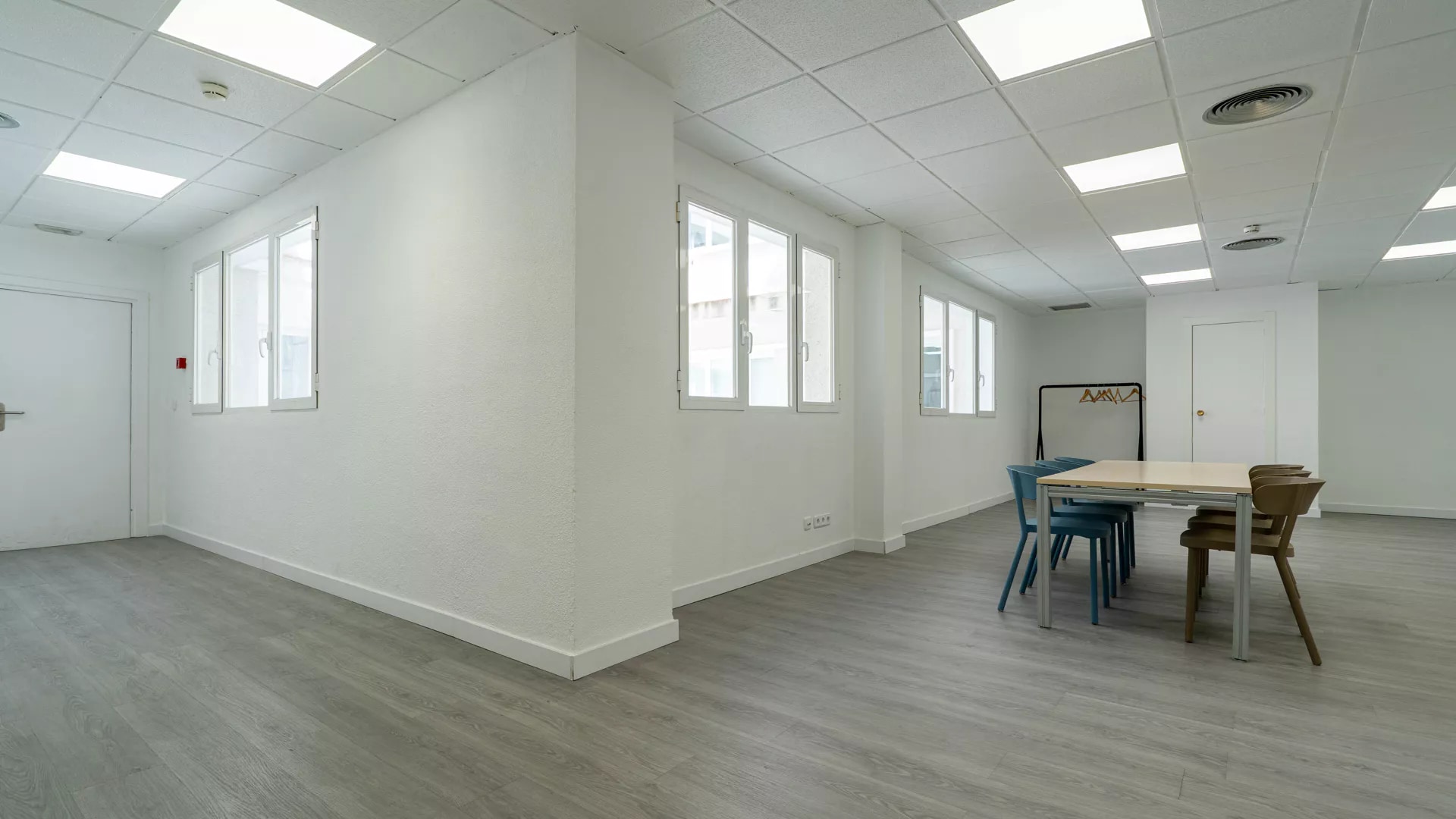 Office in Alcobendas, Madrid for lease Interior Photo- Image 1 of 15