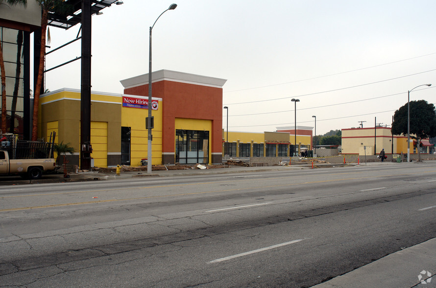 4956 W Century Blvd, Inglewood, CA for lease - Building Photo - Image 2 of 21