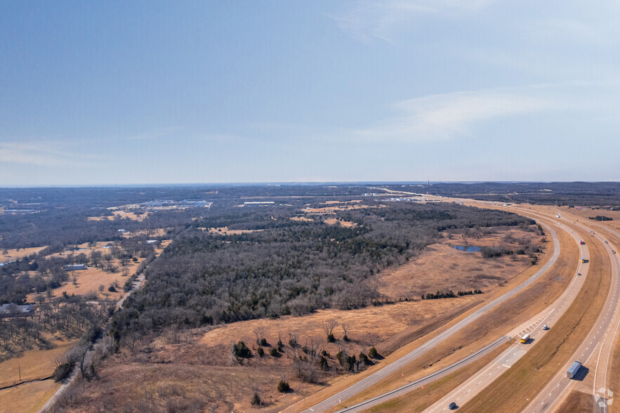 US 75 & Texoma Dr, Denison, TX for sale - Aerial - Image 2 of 6