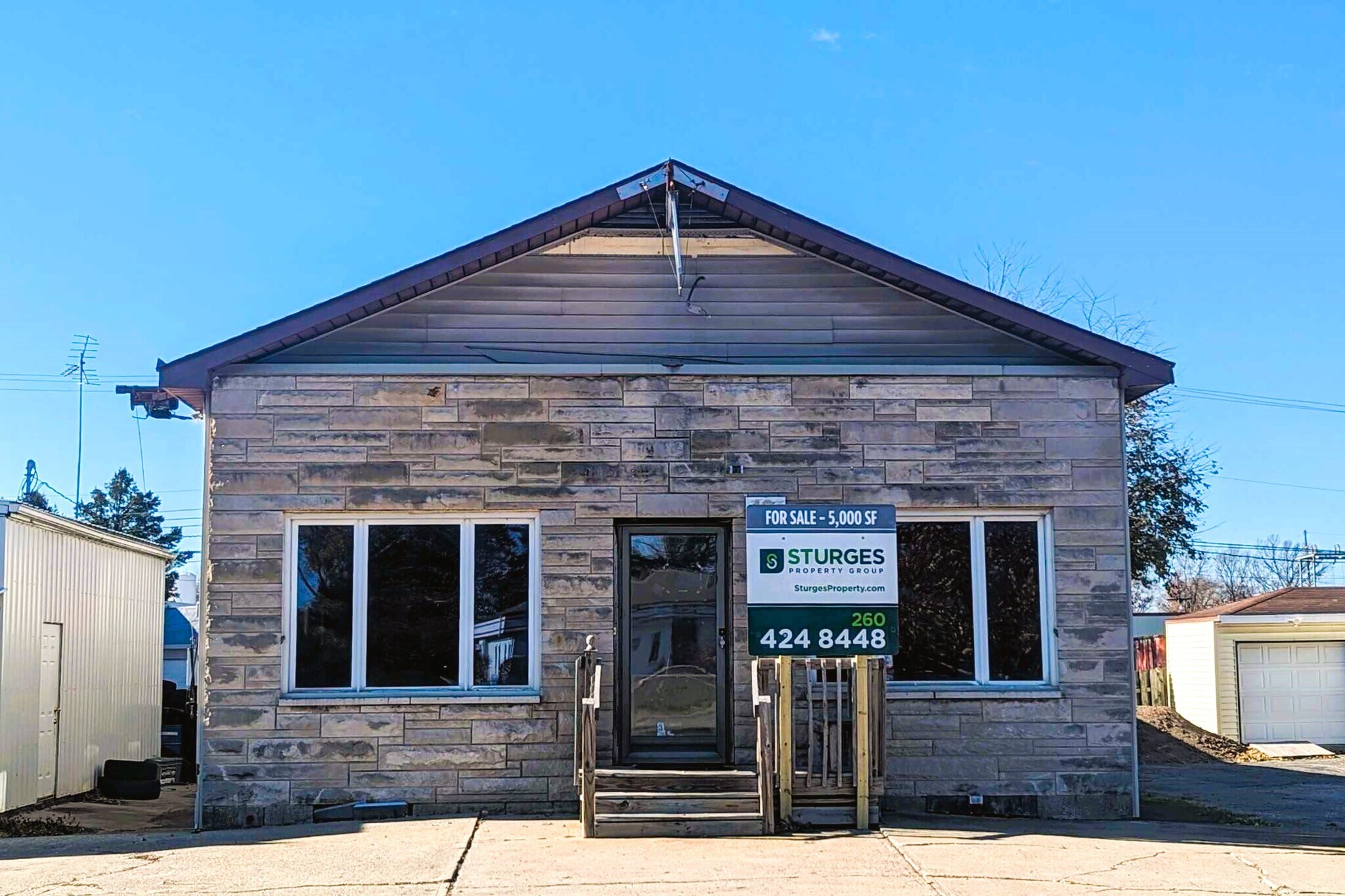 421 S Huntington St, Syracuse, IN for sale Building Photo- Image 1 of 1