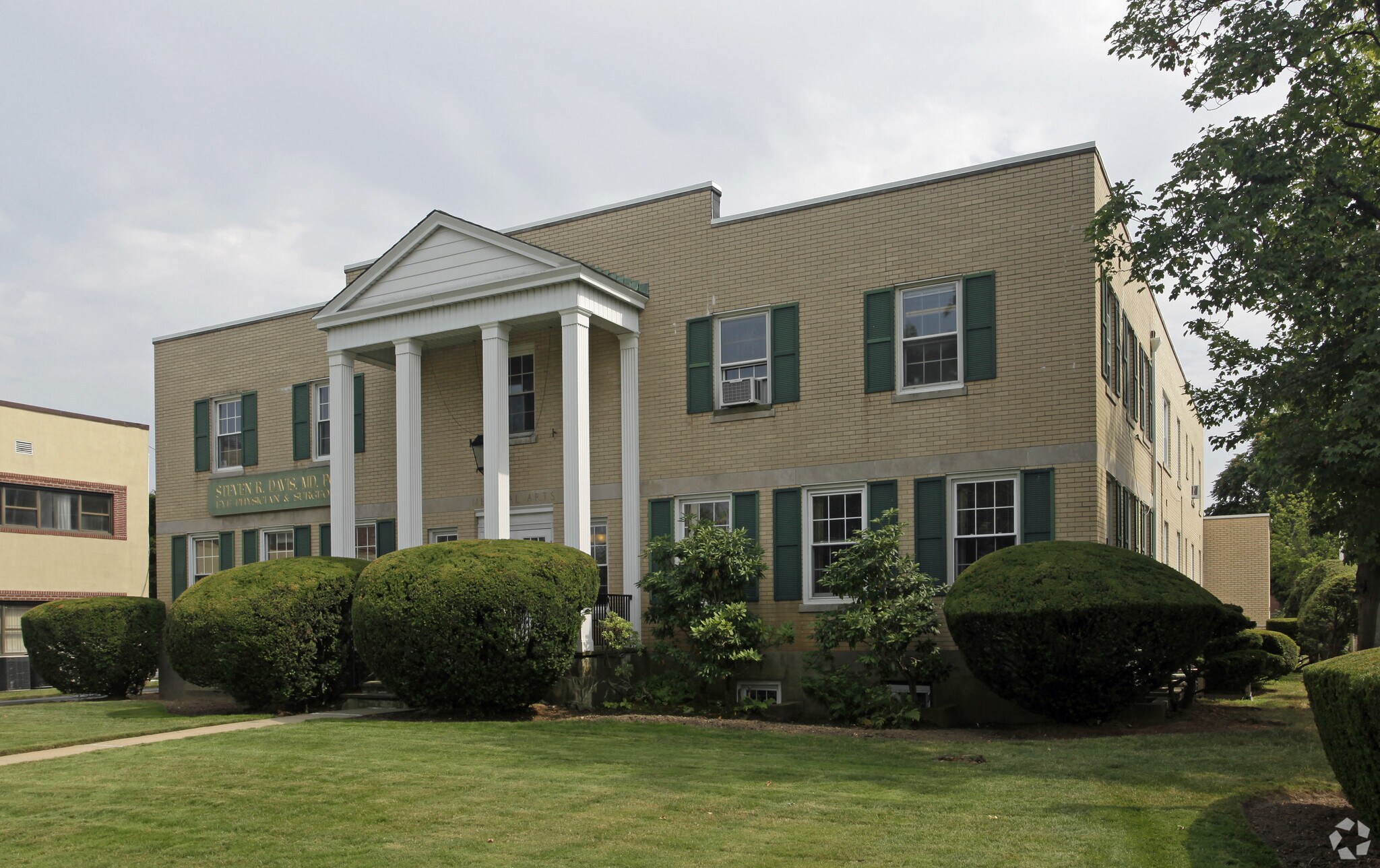 155 W Merrick Rd, Freeport, NY 11520 Medical Arts