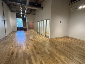 127 W Worthington Ave, Charlotte, NC for lease Interior Photo- Image 1 of 3