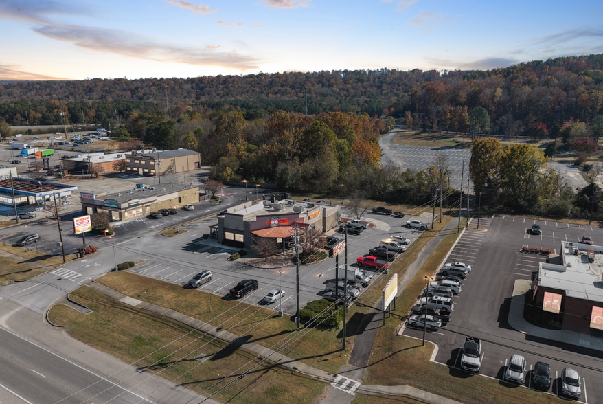 400 Cahaba Valley Rd, Pelham, AL for sale - Building Photo - Image 2 of 3