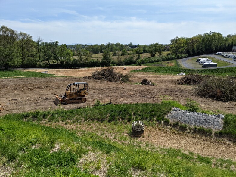 2557 E Market St, Harrisonburg, VA for sale - Building Photo - Image 3 of 8