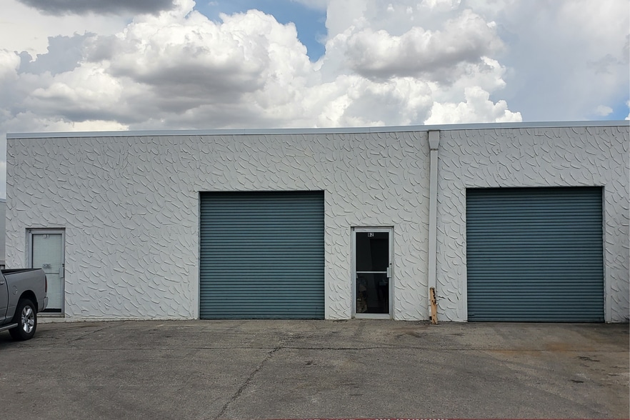 2026 Pioneer Pky W, Arlington, TX for lease - Building Photo - Image 1 of 6