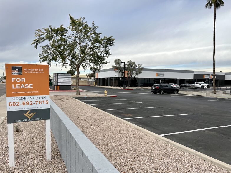 2450 W Broadway Rd, Mesa, AZ for lease - Building Photo - Image 3 of 9