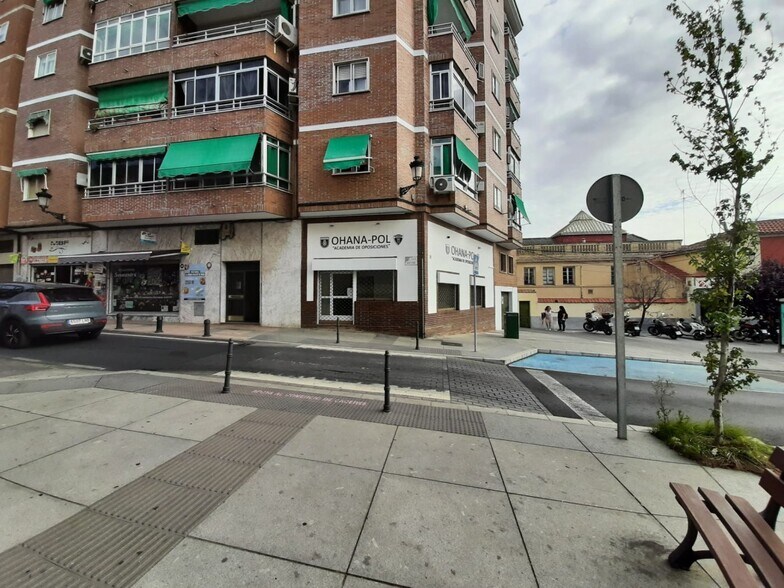Retail in Cáceres, Cáceres for lease - Building Photo - Image 1 of 14