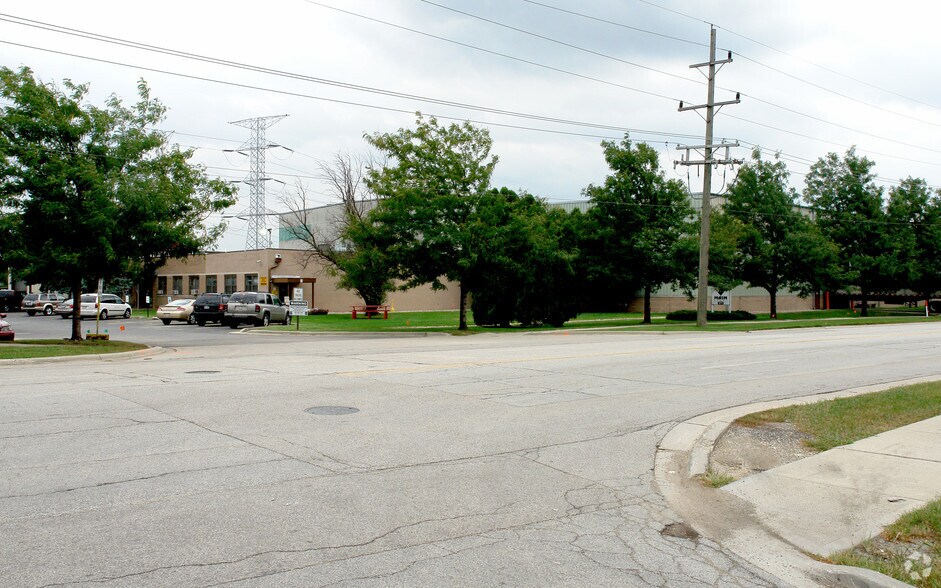 571 S Wheeling Rd, Wheeling, IL for sale - Primary Photo - Image 1 of 1