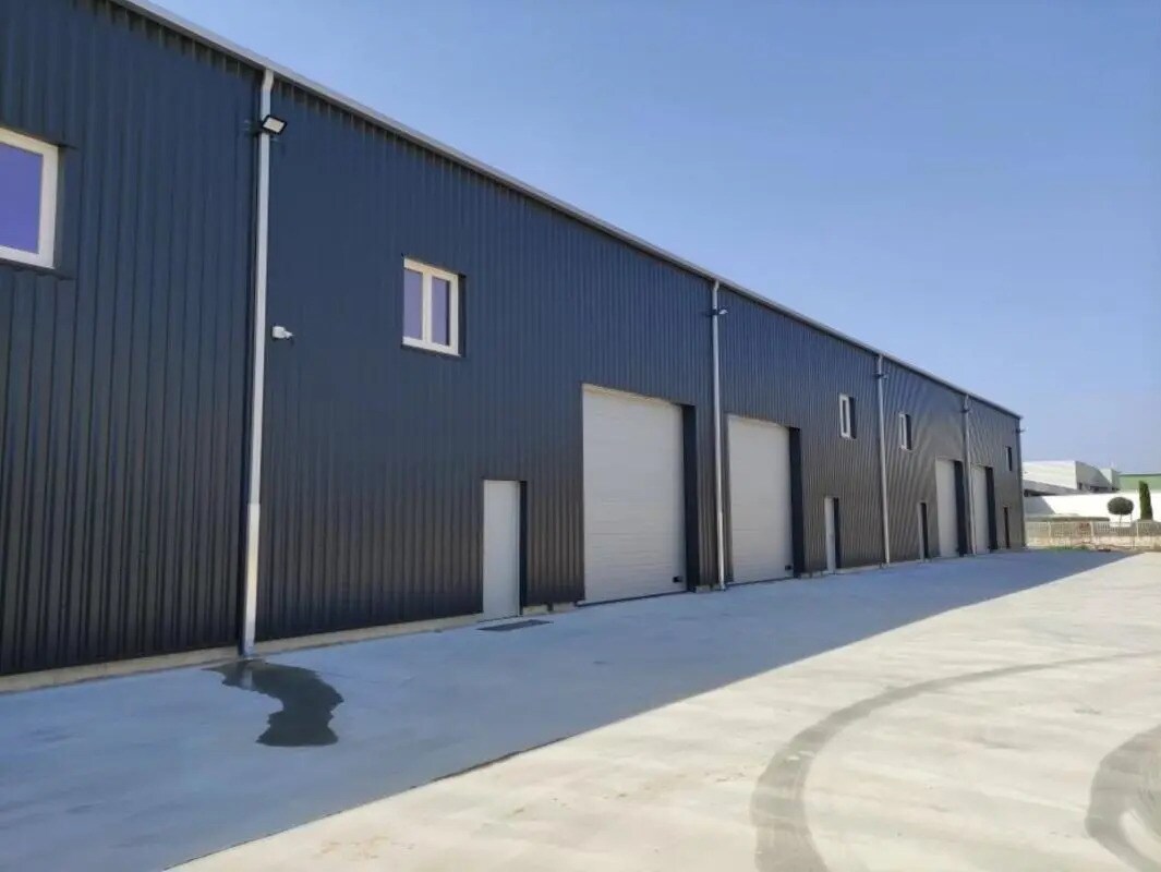 Flex in Vendargues for lease Building Photo- Image 1 of 18