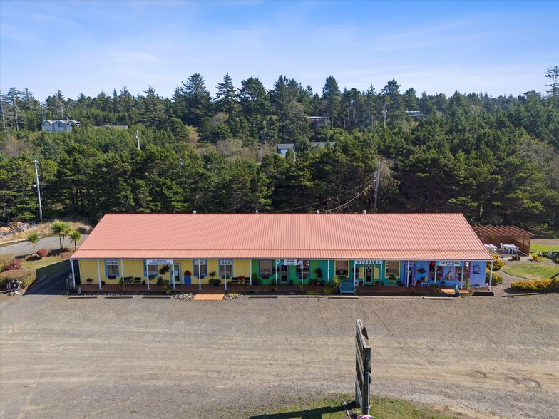 10841 NW Pacific Coast Hwy, Seal Rock, OR for sale - Building Photo - Image 1 of 63