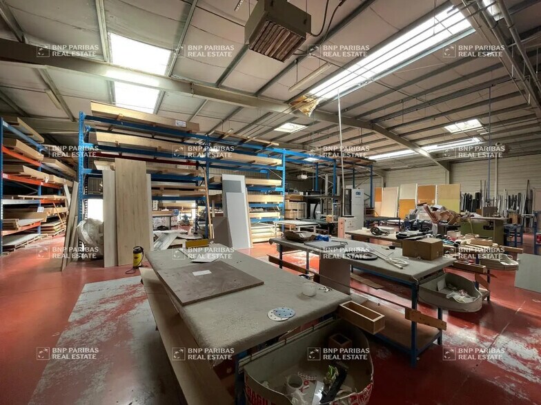 Flex in Eysines for lease - Interior Photo - Image 3 of 8