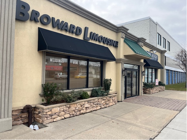 4025 Austin Blvd, Island Park, NY for lease - Building Photo - Image 1 of 6