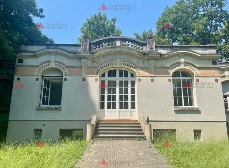 Office in Dijon for lease - Building Photo - Image 1 of 4