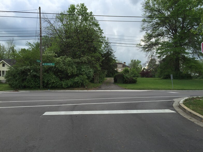 1108 W Lexington Ave, Winchester, KY 40391