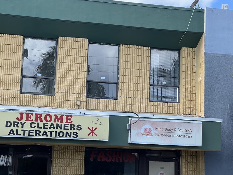 2001 N Dixie Hwy, Pompano Beach, FL for lease - Building Photo - Image 2 of 23