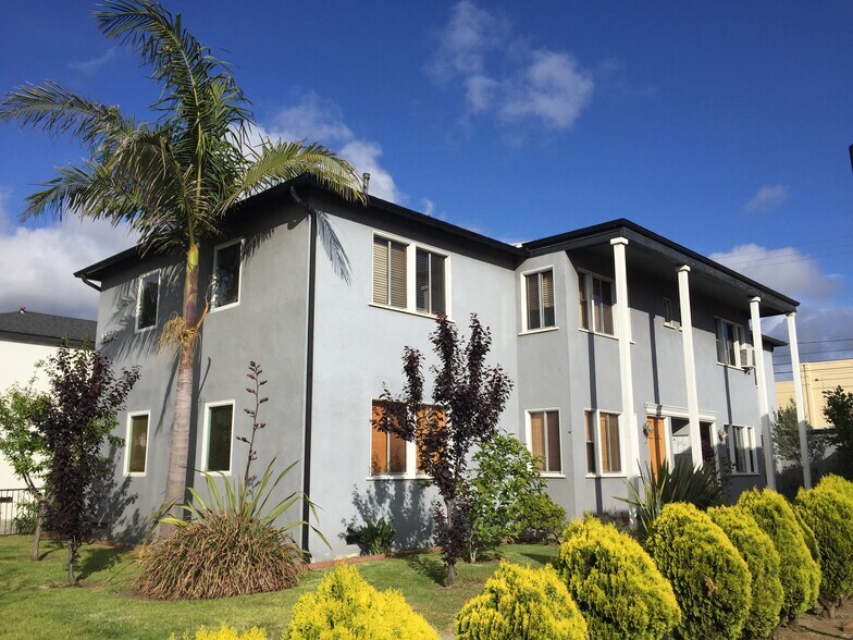 12304 Washington Pl, Los Angeles, CA for sale - Primary Photo - Image 1 of 10