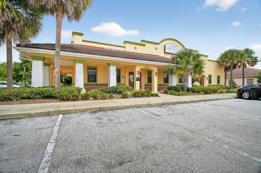 1511 Buenos Aires Blvd, Lady Lake, FL for lease - Building Photo - Image 2 of 37