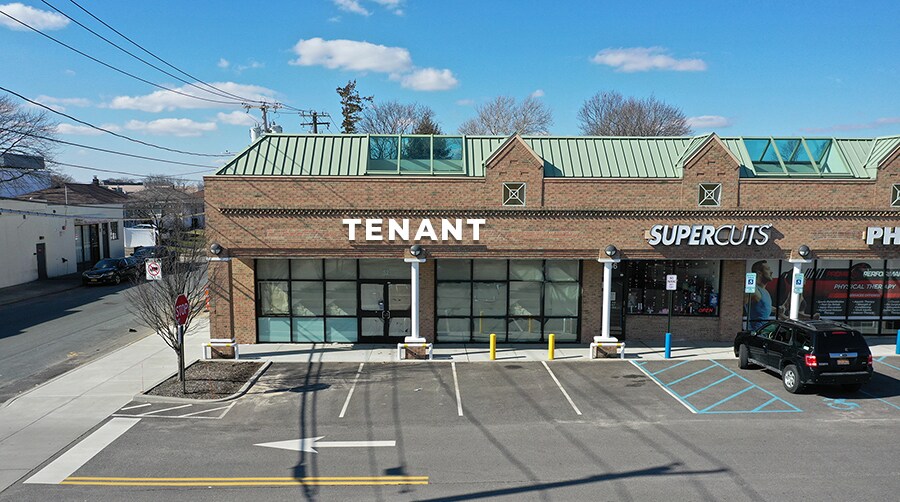 36-84 E Sunrise Hwy, Lindenhurst, NY for lease Building Photo- Image 1 of 9