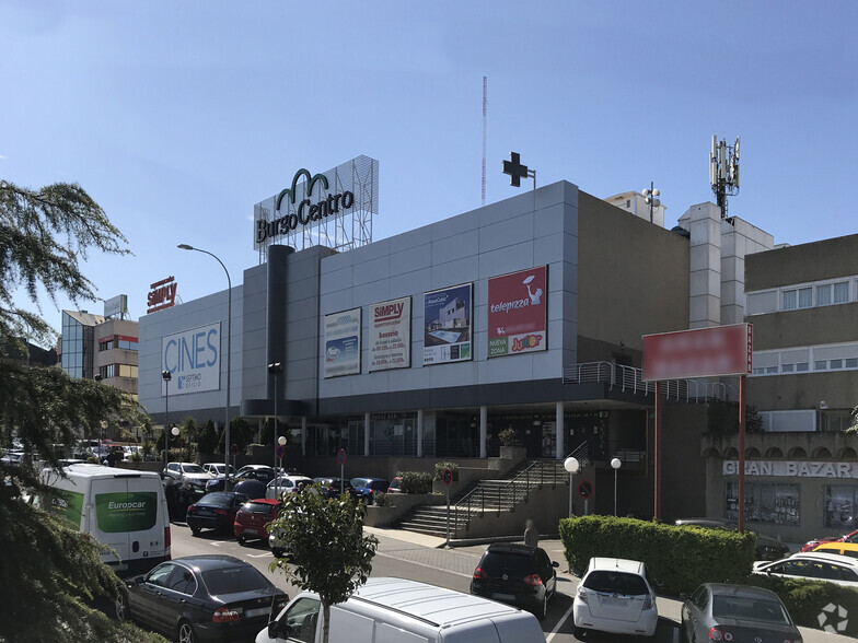 Retail in Las Rozas de Madrid, MAD for lease - Building Photo - Image 3 of 4