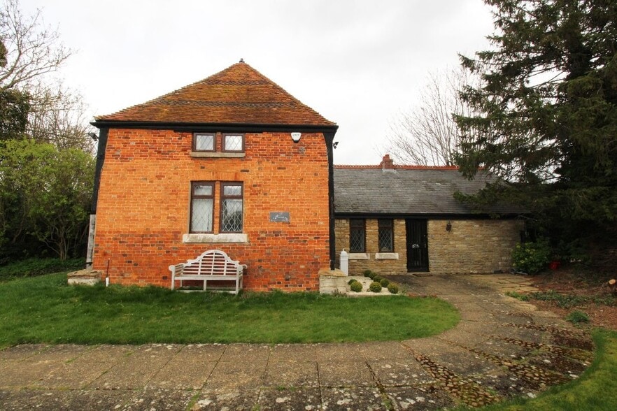 High St, Turvey for lease - Building Photo - Image 1 of 9