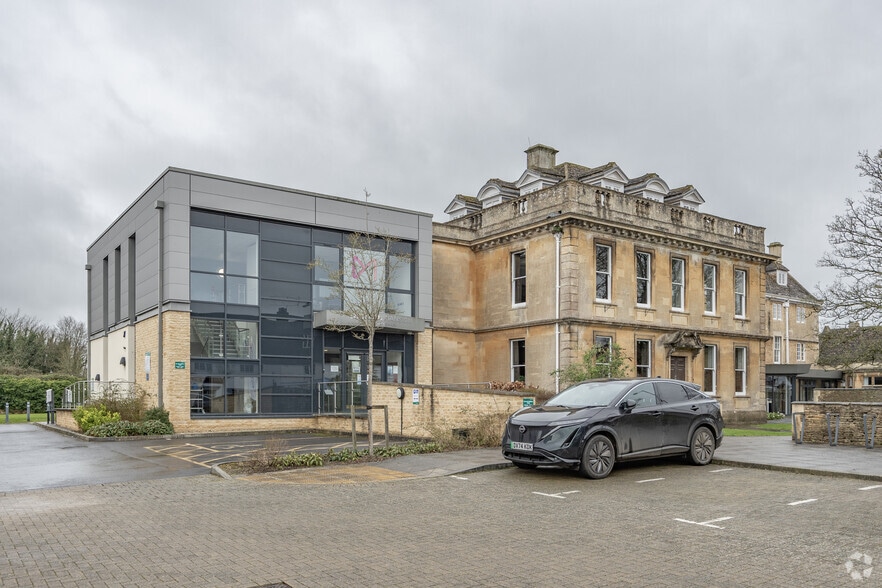 Pickwick Rd, Corsham for lease - Primary Photo - Image 1 of 4