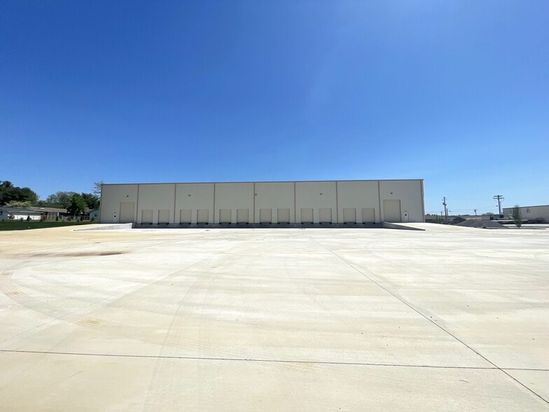 231 Mayfield Dr, Smyrna, TN for lease - Building Photo - Image 3 of 3