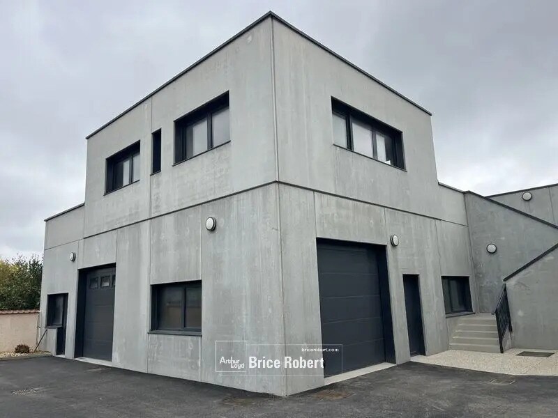 Flex in Villeurbanne for lease Building Photo- Image 1 of 9
