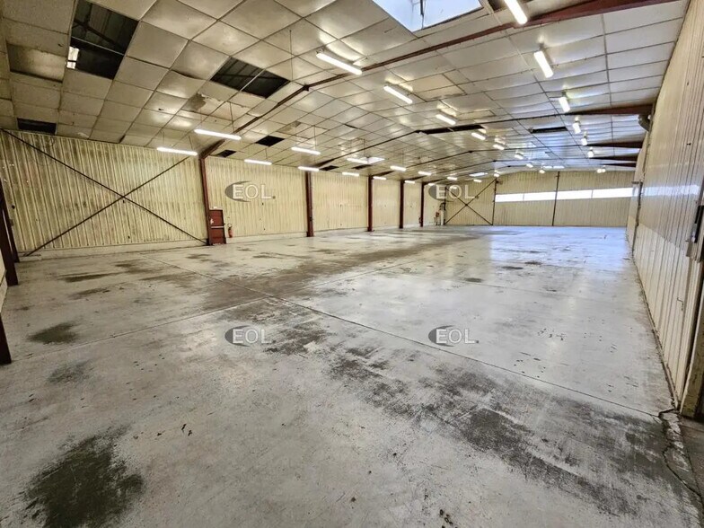 Flex in Valenton for lease - Interior Photo - Image 2 of 11