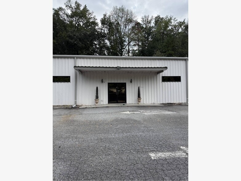 10400 D Alpharetta St, Roswell, GA for lease - Building Photo - Image 2 of 11