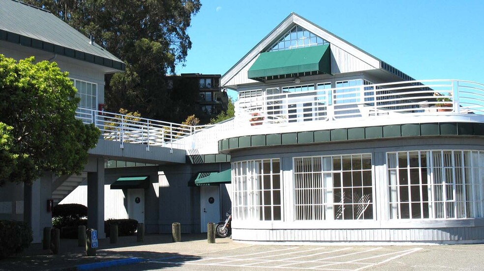 4000 Bridgeway Blvd, Sausalito, CA for lease - Building Photo - Image 3 of 4