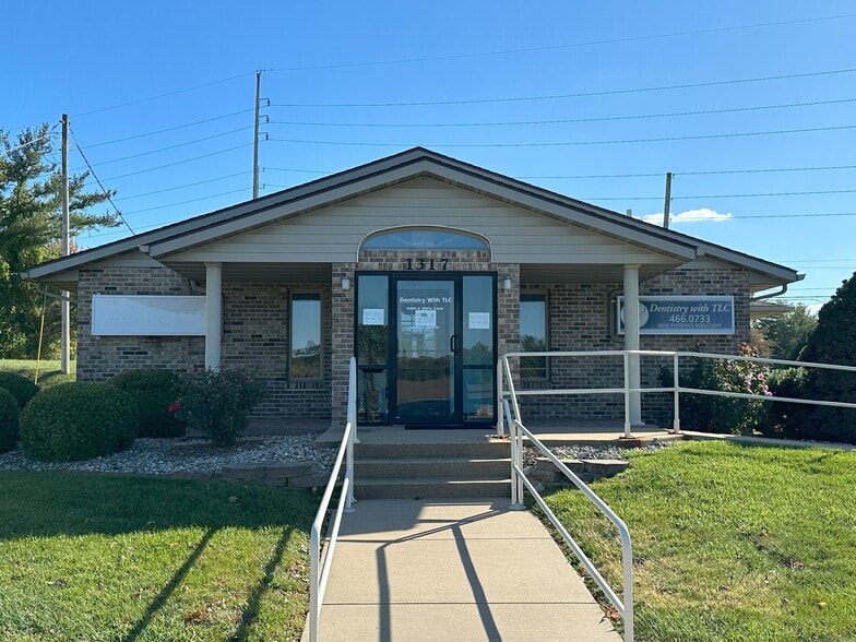 1317 Dadrian Professional Park, Godfrey, IL for sale - Building Photo - Image 2 of 7