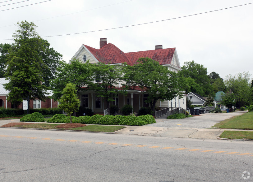 406 W Broad St, Dunn, NC for sale - Primary Photo - Image 1 of 1