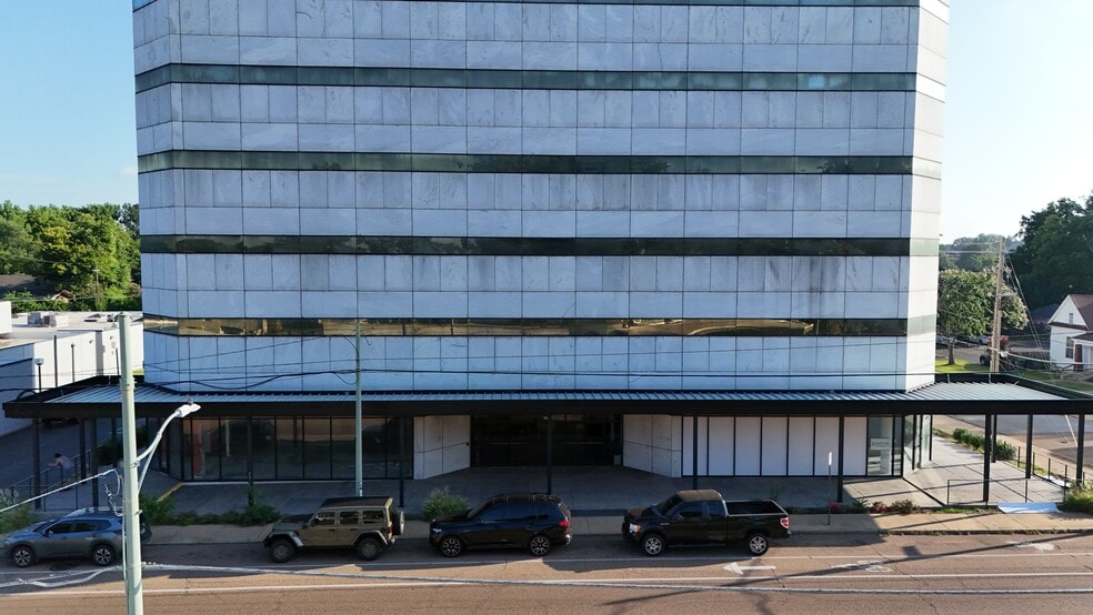 1750 Madison Ave, Memphis, TN for lease - Building Photo - Image 3 of 8