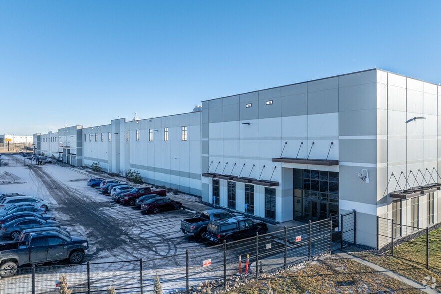 149 High Plains Pl, Rocky View C, AB for lease - Building Photo - Image 2 of 6