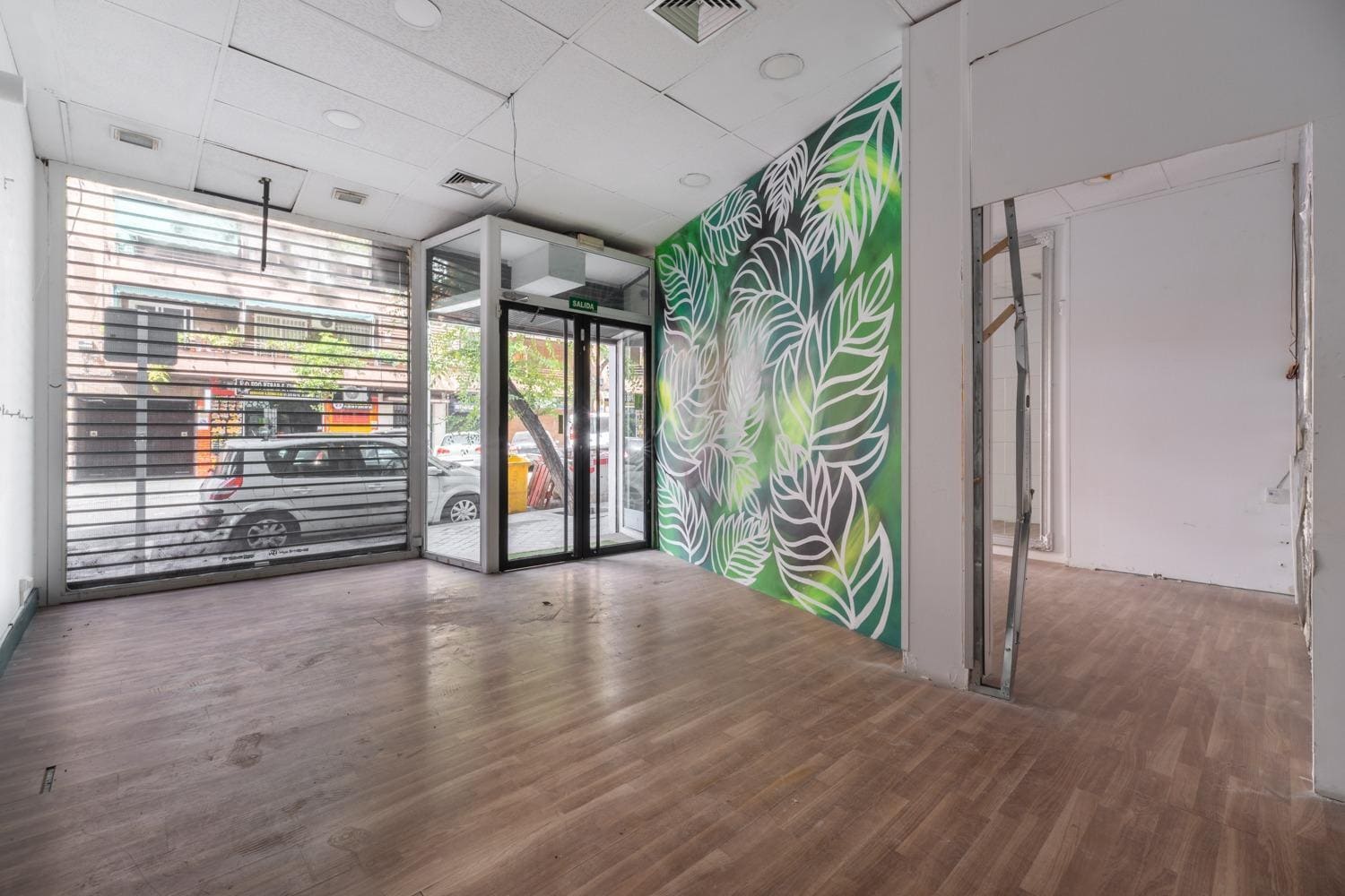 Retail in Madrid, Madrid for lease Interior Photo- Image 1 of 20